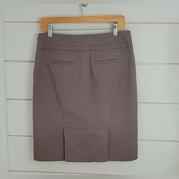 Ann Taylor LOFT Taupe Pencil Skirt Size 4 - Picture 2 of 5